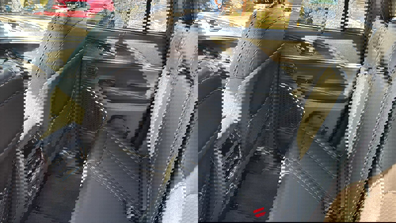 Certified 2024 Jeep Grand Cherokee Limited w/ Luxury Tech Group II image 32