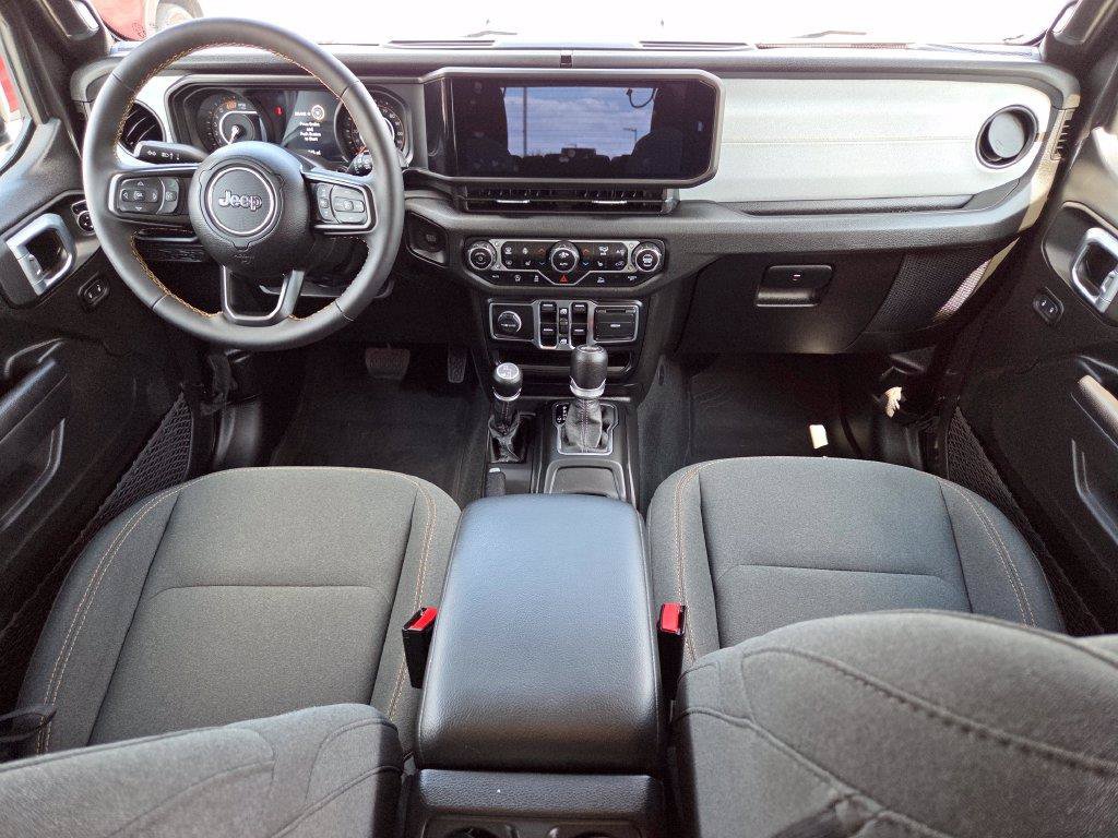 Used 2024 Jeep Wrangler Unlimited Sport AWD/4WD image 18