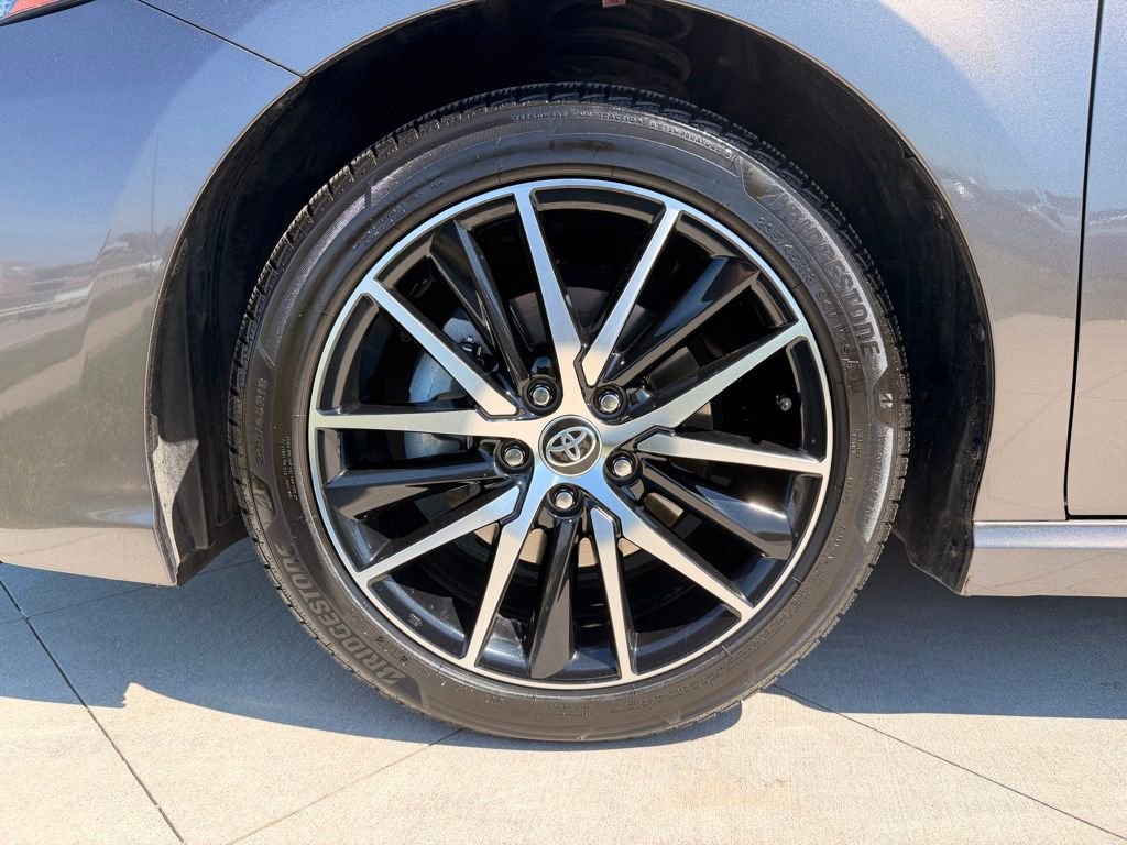 Used 2022 Toyota Camry SE w/ Convenience Package image 10