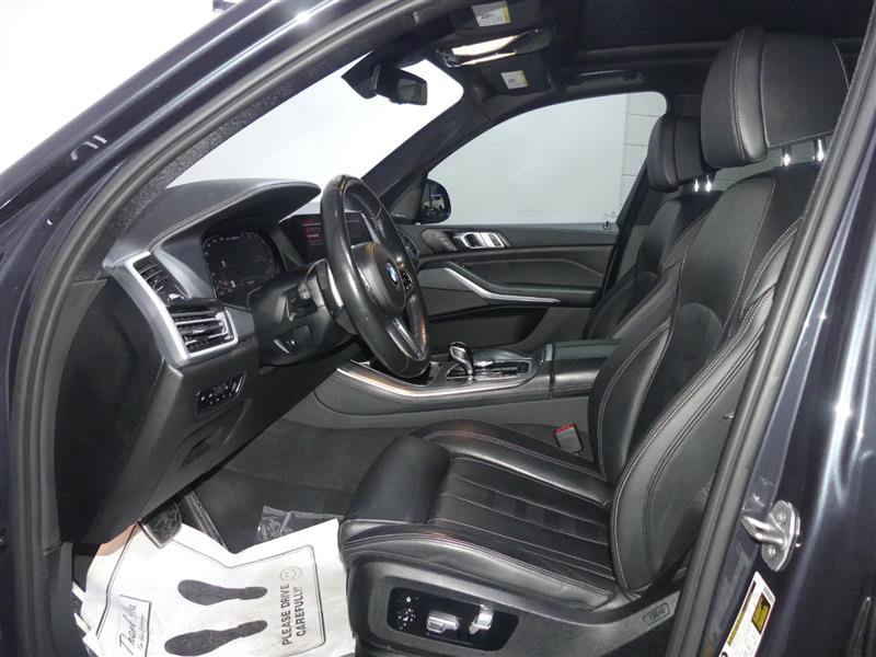 Used 2020 BMW X5 M50i w/ Premium Package image 22