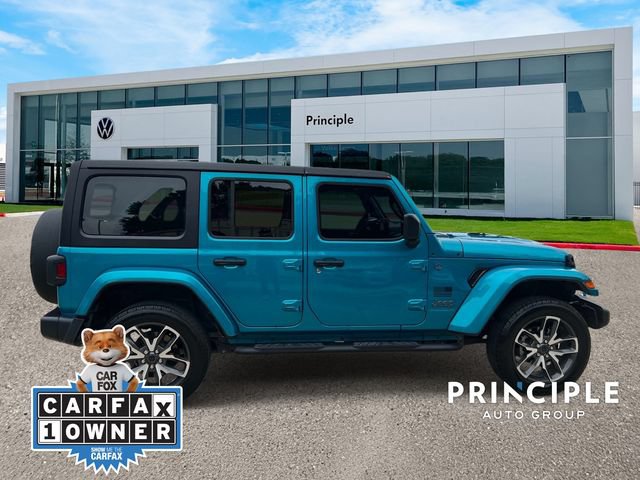 Used 2024 Jeep Wrangler Unlimited w/ Convenience Group AWD/4WD image 5