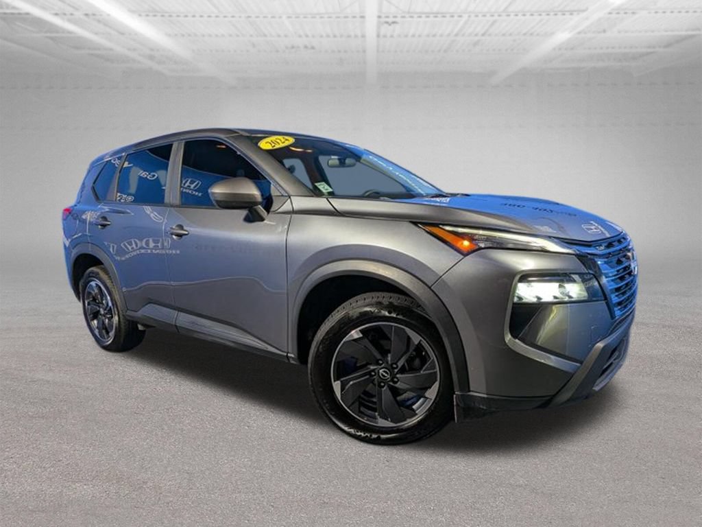 Used 2024 Nissan Rogue SV FWD image 3