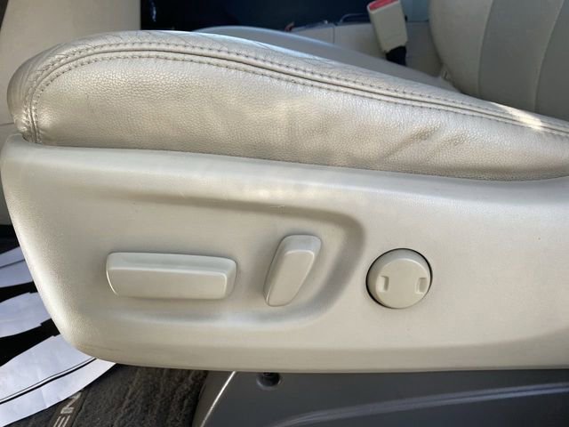 Used 2011 Toyota Sienna XLE w/ Premium Pkg FWD image 13