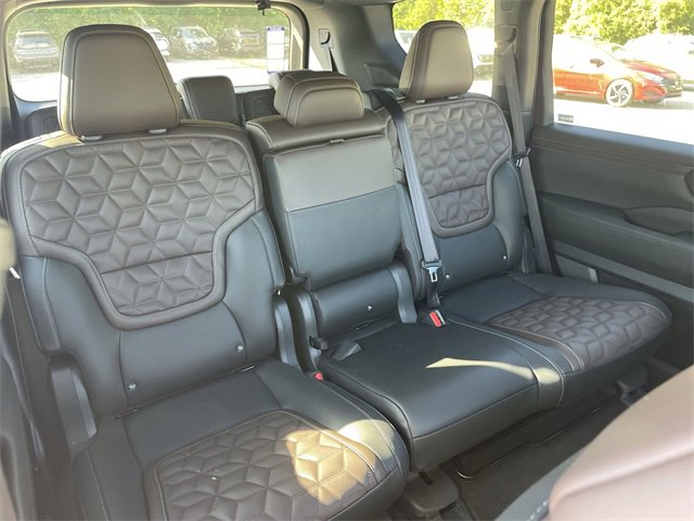 New 2026 Nissan Armada Platinum image 18