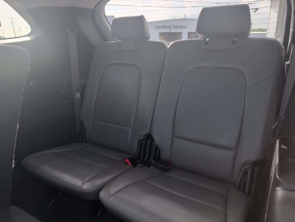 Used 2018 Hyundai Santa Fe AWD image 24