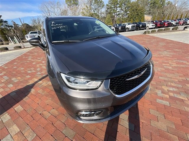 Used 2023 Chrysler Pacifica Touring-L image 24