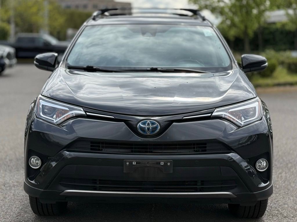 Used 2018 Toyota RAV4 Limited image 8