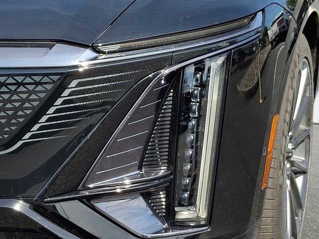 New 2026 Cadillac Lyriq V AWD/4WD image 9