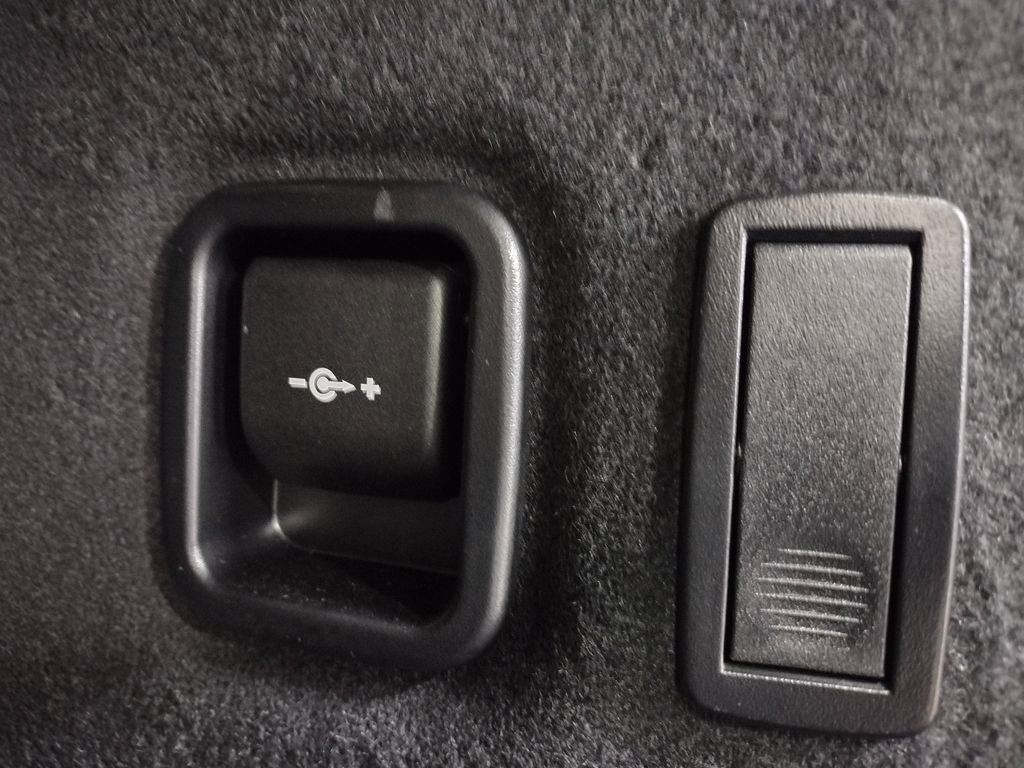 Used 2023 BMW X3 xDrive30i w/ Premium Package image 17