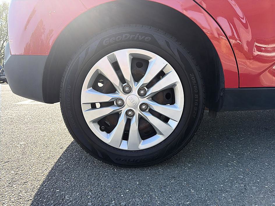 Used 2020 Kia Soul LX image 12