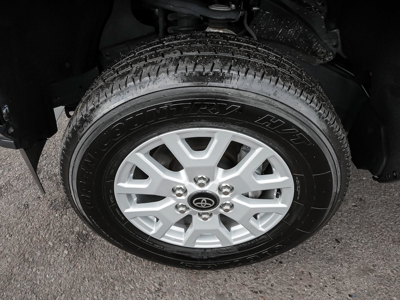 Used 2024 Toyota Tacoma SR5 AWD/4WD image 10