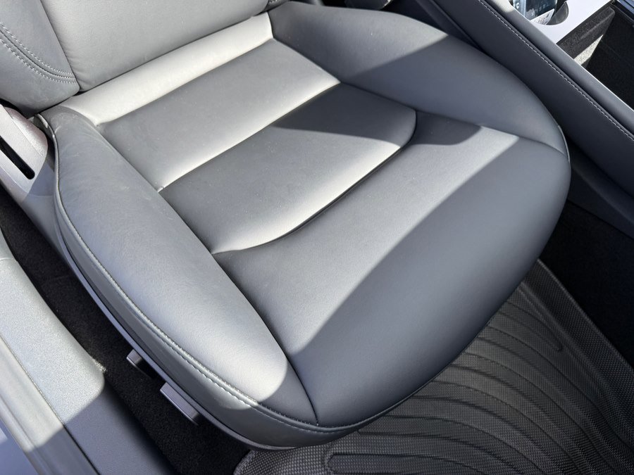 Used 2023 Tesla Model 3 Standard Range image 34