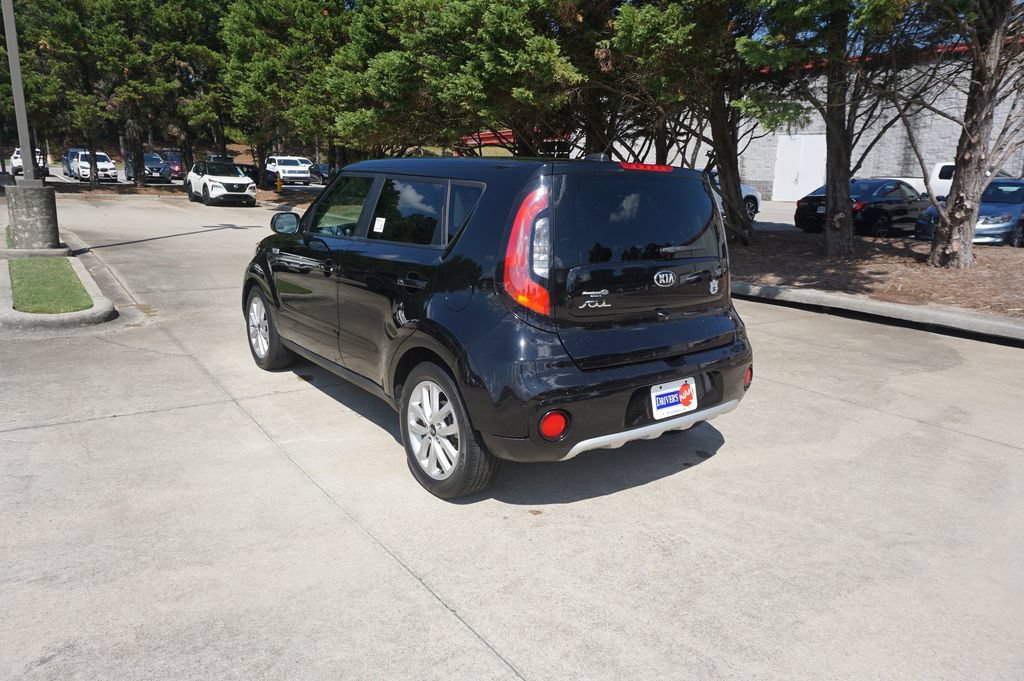 Used 2018 Kia Soul + FWD image 16
