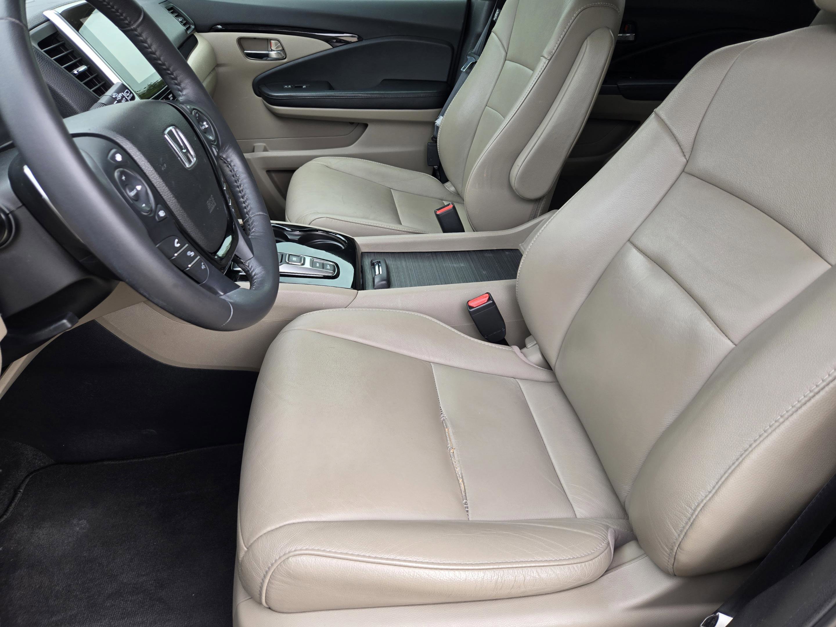 Used 2017 Honda Pilot Touring image 9