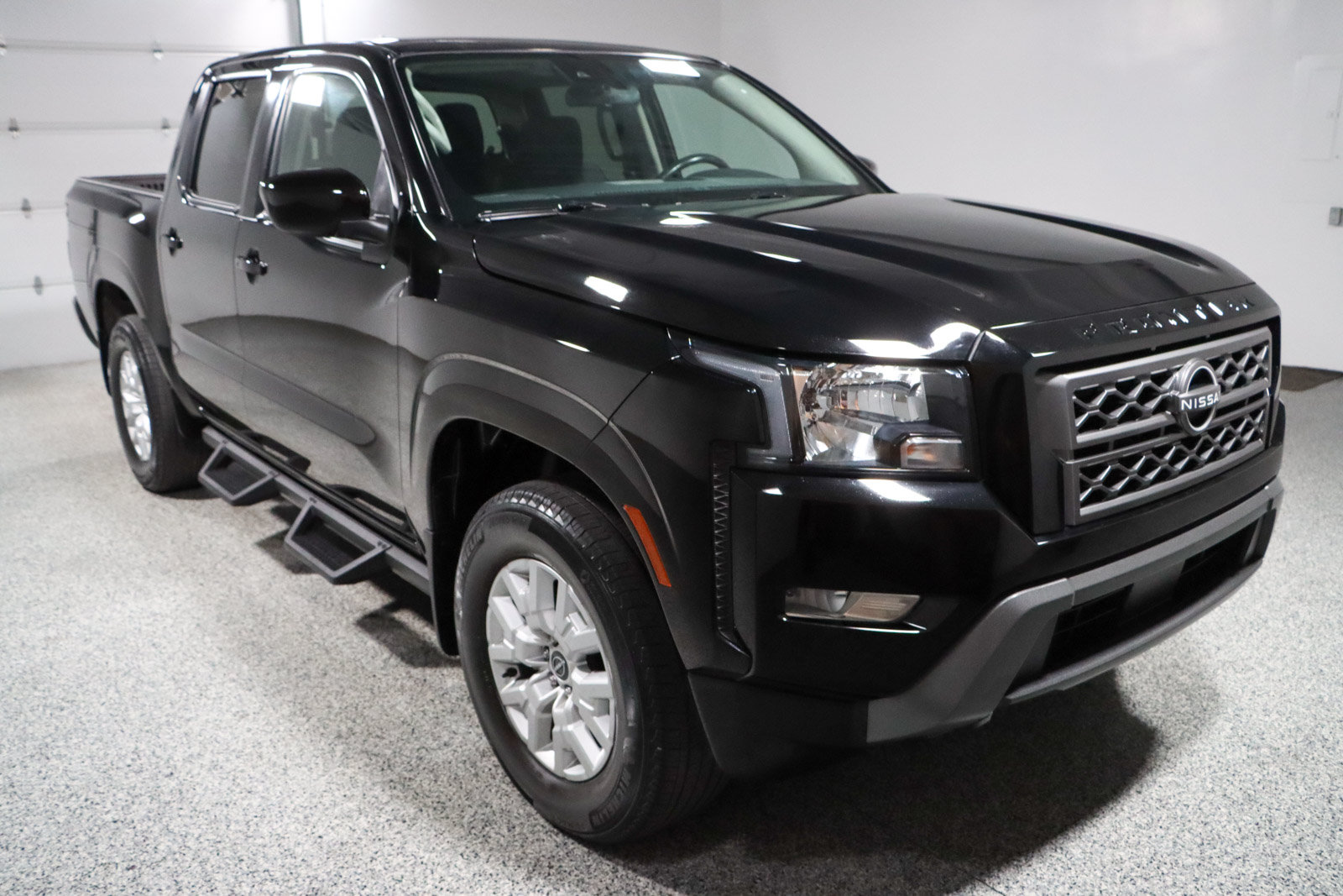 Used 2023 Nissan Frontier SV w/ SV Convenience Package AWD/4WD image 5