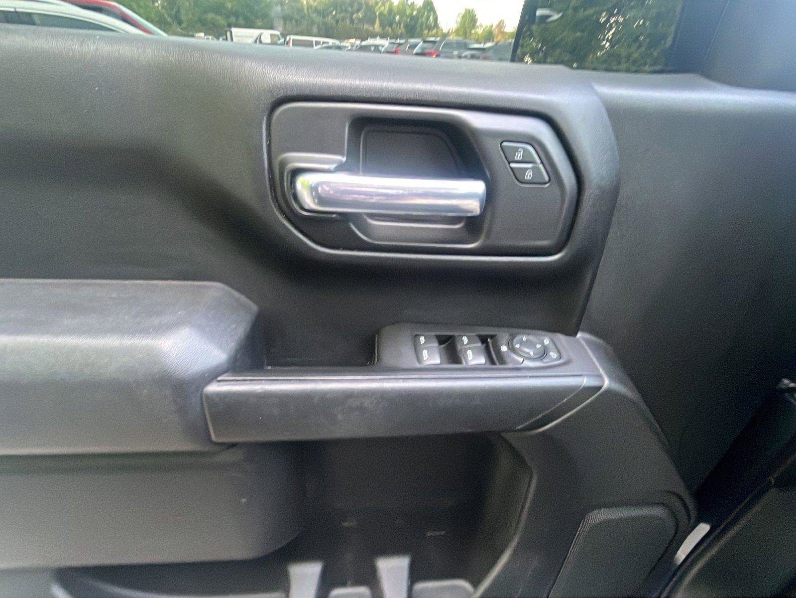 Used 2021 Chevrolet Silverado 1500 Custom AWD/4WD image 14
