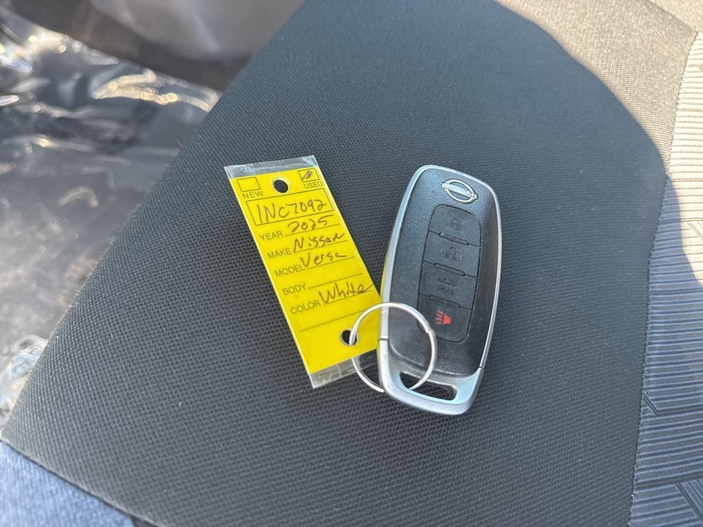 Used 2025 Nissan Versa SV FWD image 30