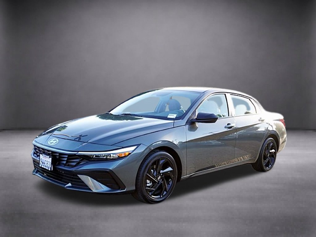 Certified 2026 Hyundai Elantra Sport FWD image 10