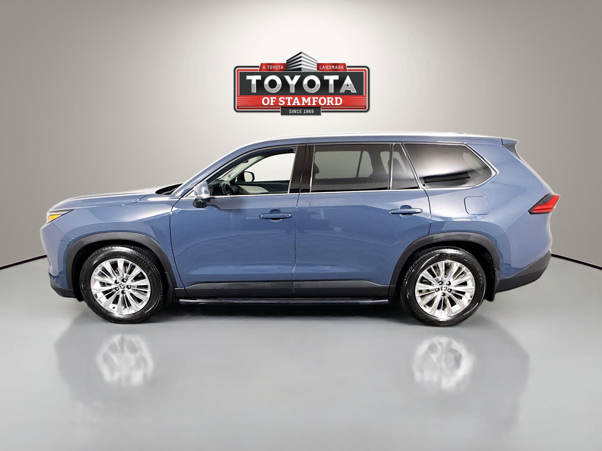 Used 2024 Toyota Grand Highlander Platinum image 4