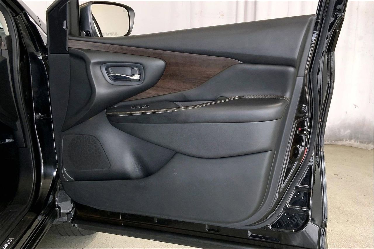 Used 2021 Nissan Murano Platinum w/ Cargo Package image 26