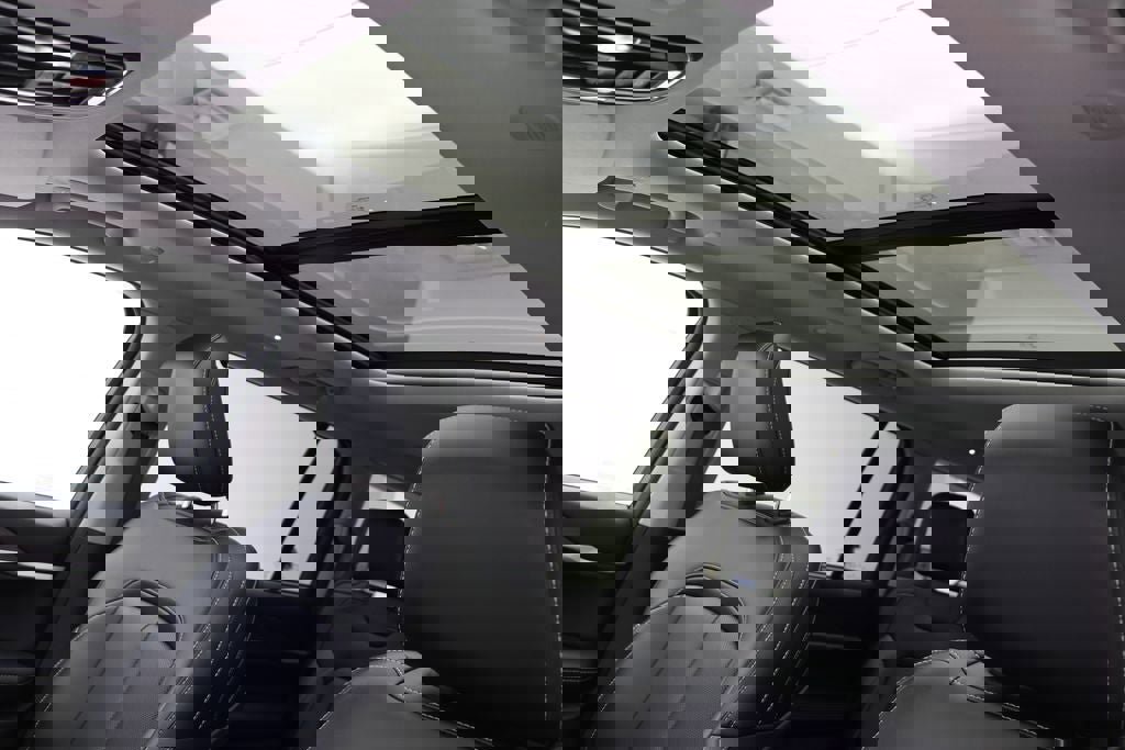 Used 2023 Jeep Grand Cherokee L Limited w/ Luxury Tech Group II image 18