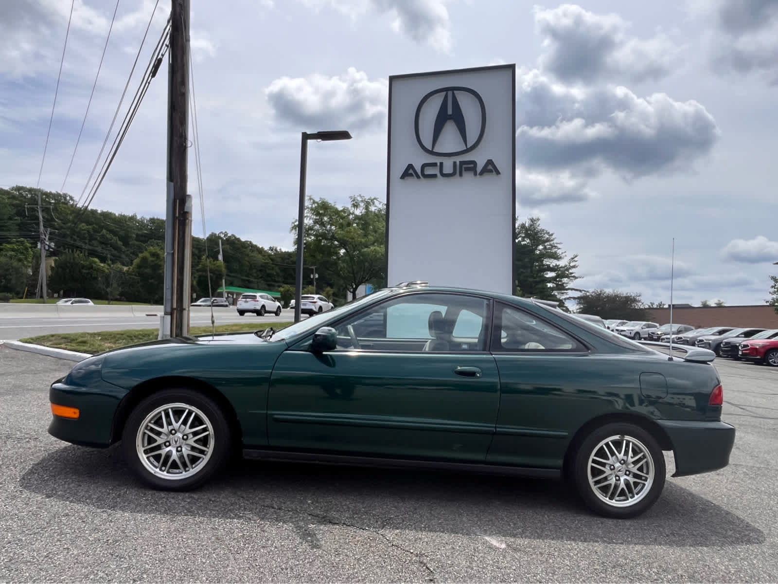 Used 2001 Acura Integra LS FWD image 2