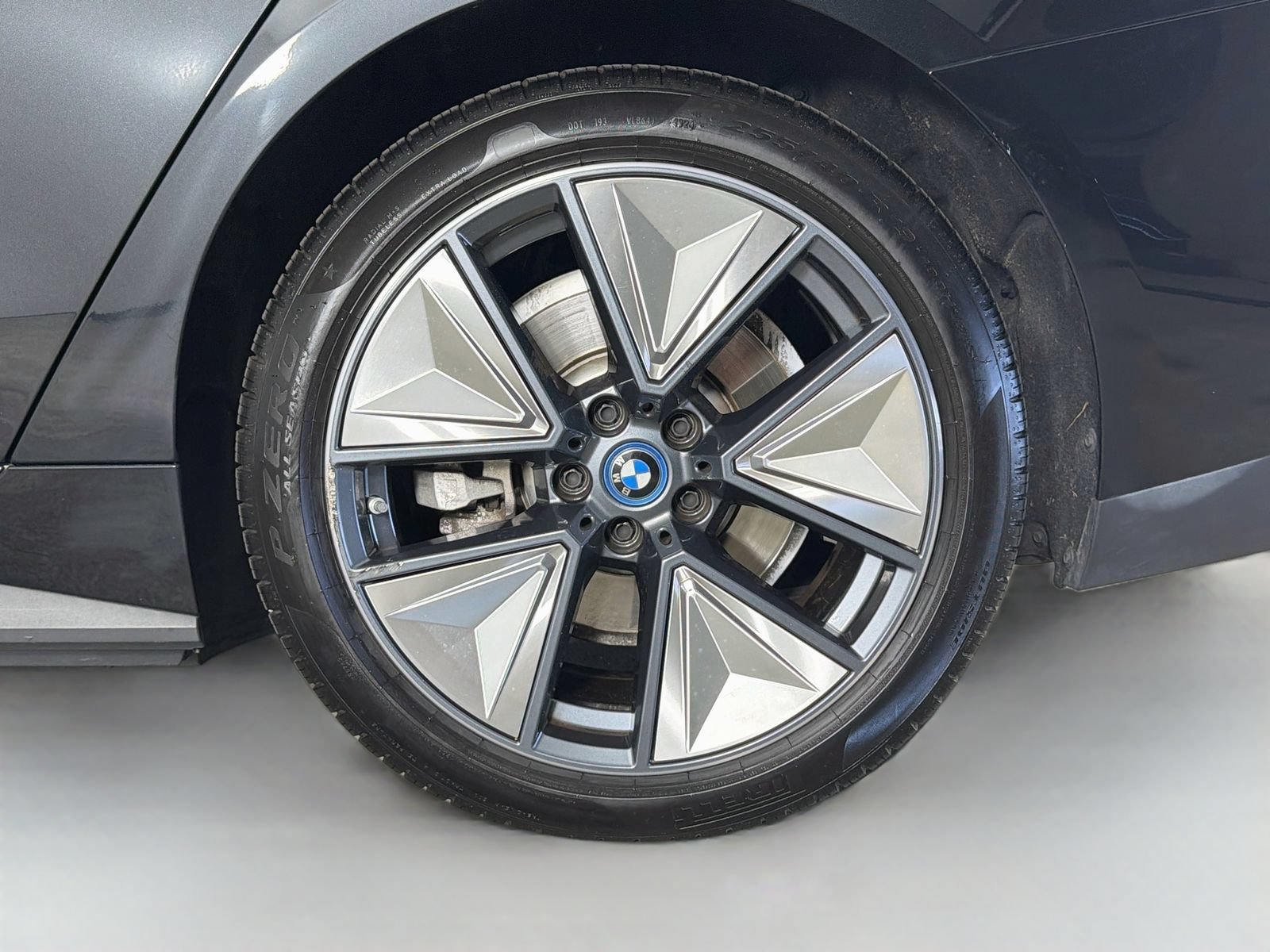 Used 2023 BMW i4 eDrive40 w/ Premium Package RWD image 33