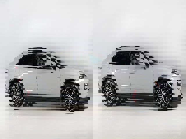 New 2026 Porsche Macan 4S Electric image 8