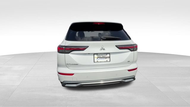 Used 2025 Mitsubishi Outlander SE FWD image 5