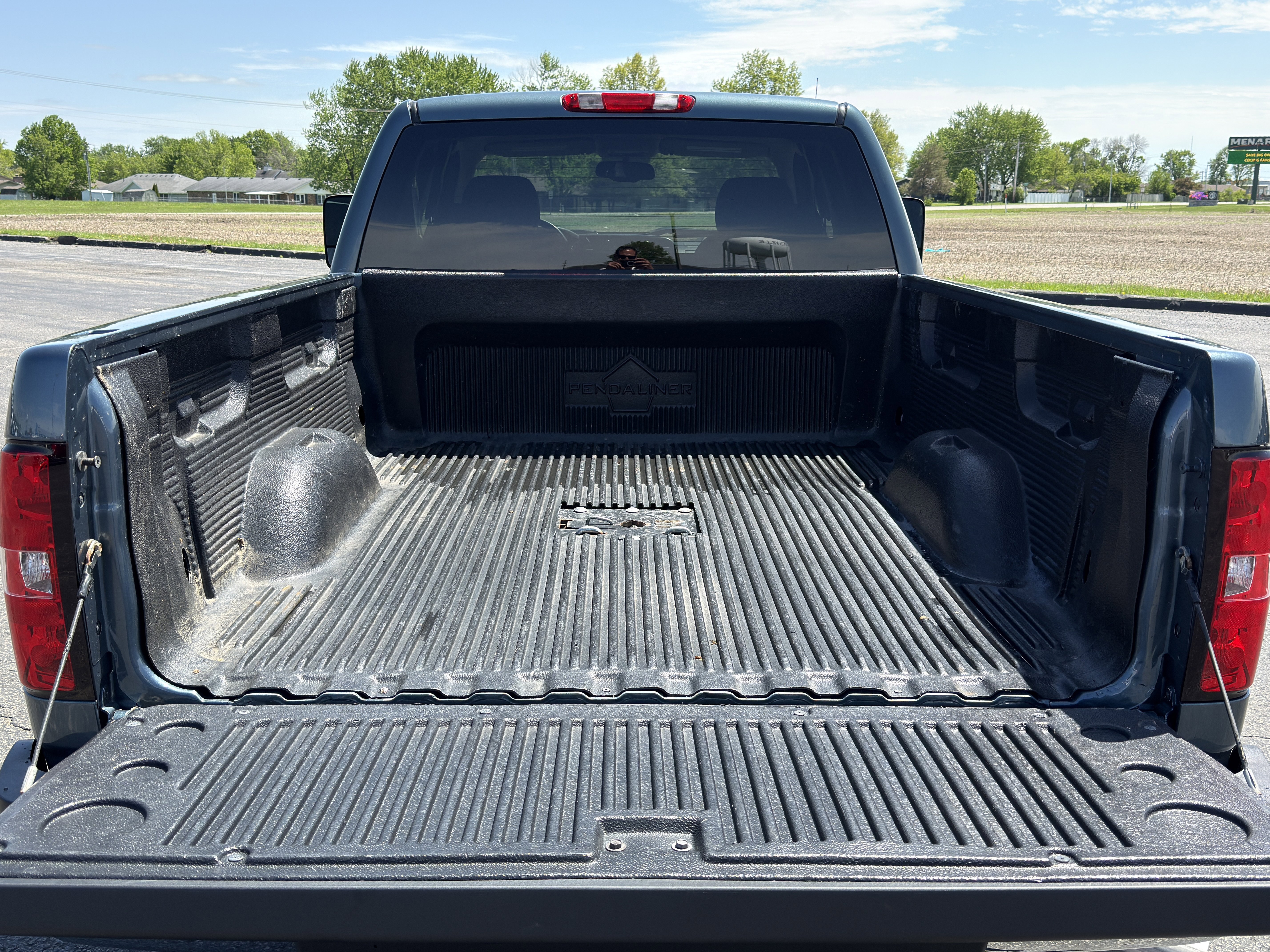 Used 2009 Chevrolet Silverado 2500 LT w/ Exterior Plus Package AWD/4WD image 5