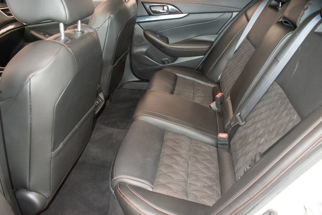 Used 2023 Nissan Maxima SR FWD image 16