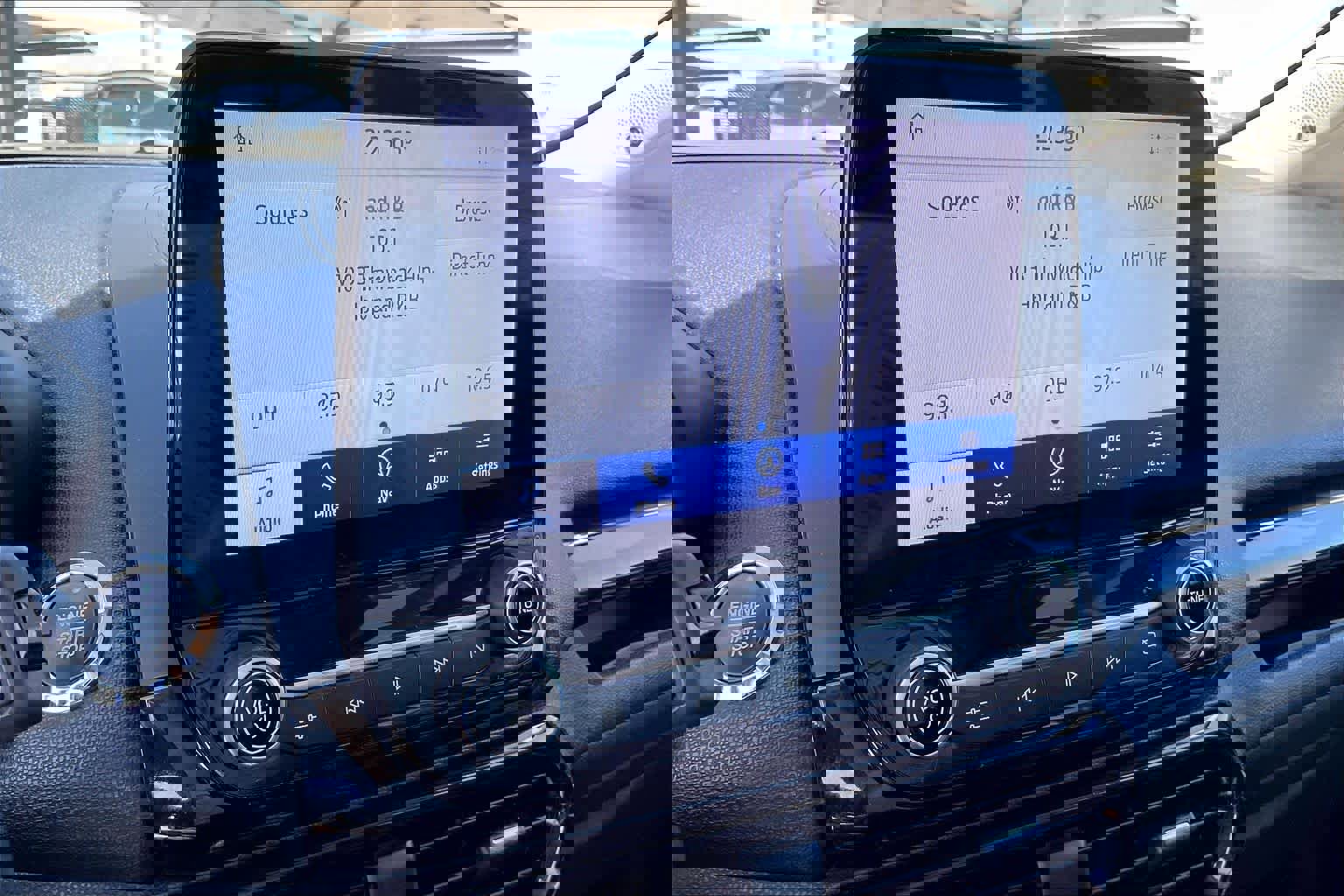 Used 2020 Ford EcoSport Titanium image 34