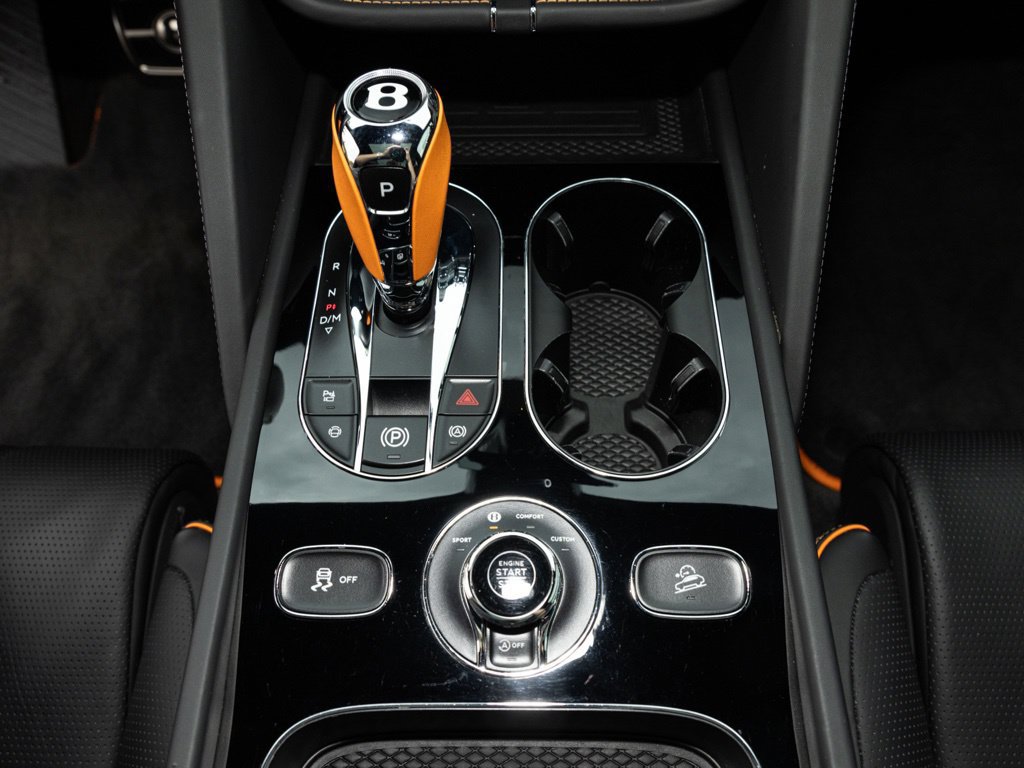 Used 2024 Bentley Bentayga Extended Wheelbase AWD/4WD image 45