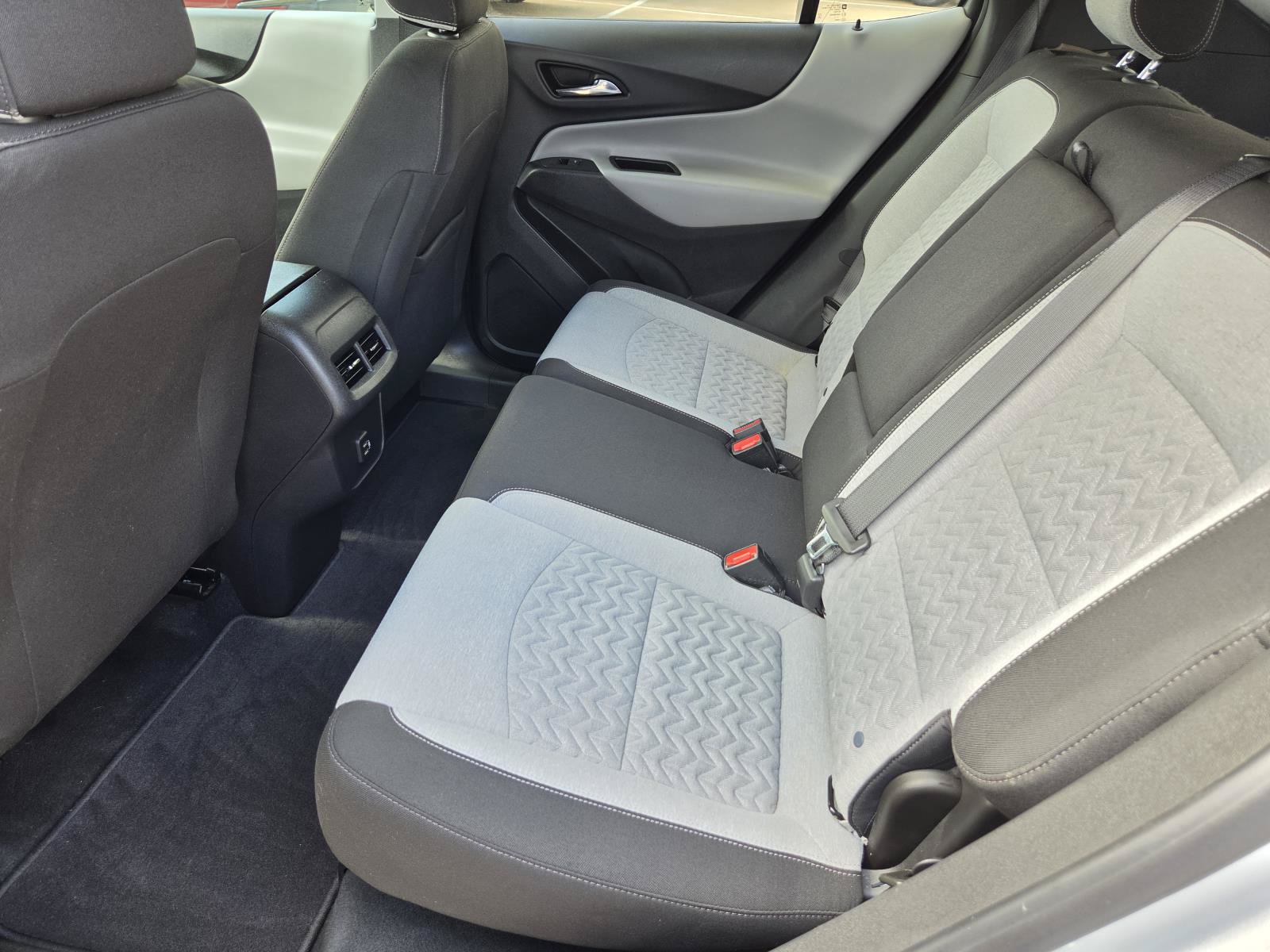 Used 2022 Chevrolet Equinox LS w/ LS Convenience Package FWD image 11