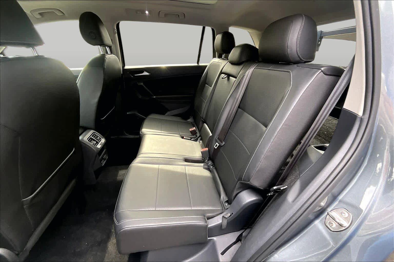 Used 2018 Volkswagen Tiguan SEL FWD image 21