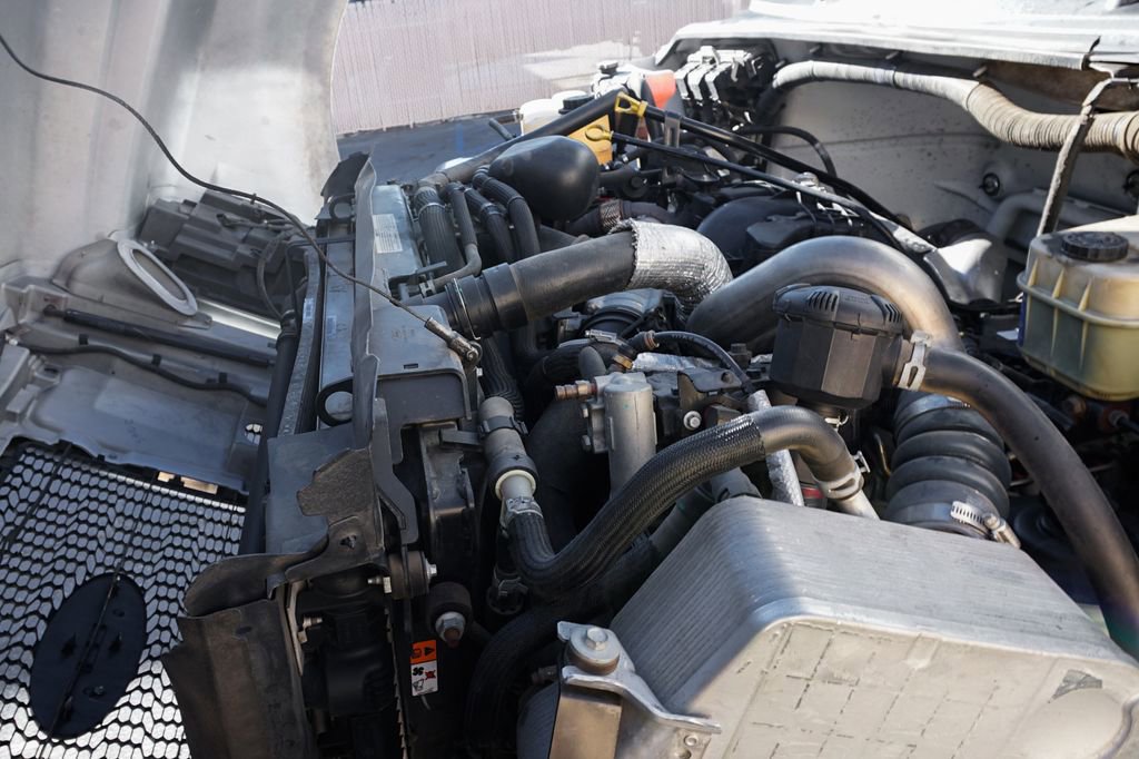 Used 2016 Ford F650 2WD Crew Cab Super Duty image 20