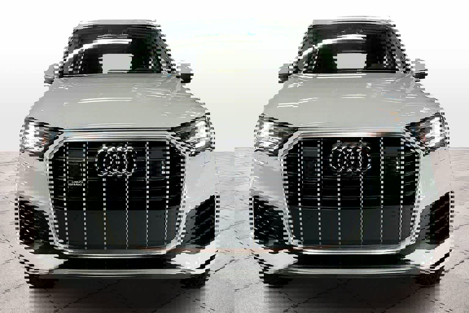 Used 2022 Audi Q7 Premium Plus w/ Premium Plus Package image 3