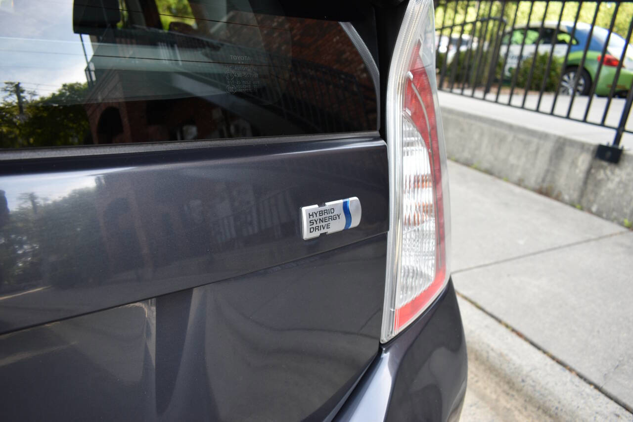 Used 2013 Toyota Prius Three image 34