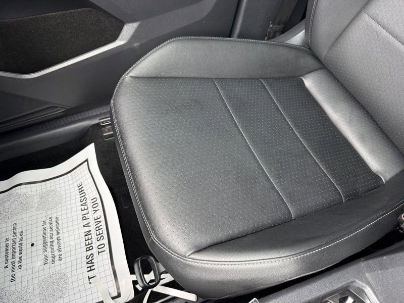 Used 2019 Volkswagen Tiguan SE w/ Panoramic Sunroof Package AWD/4WD image 27