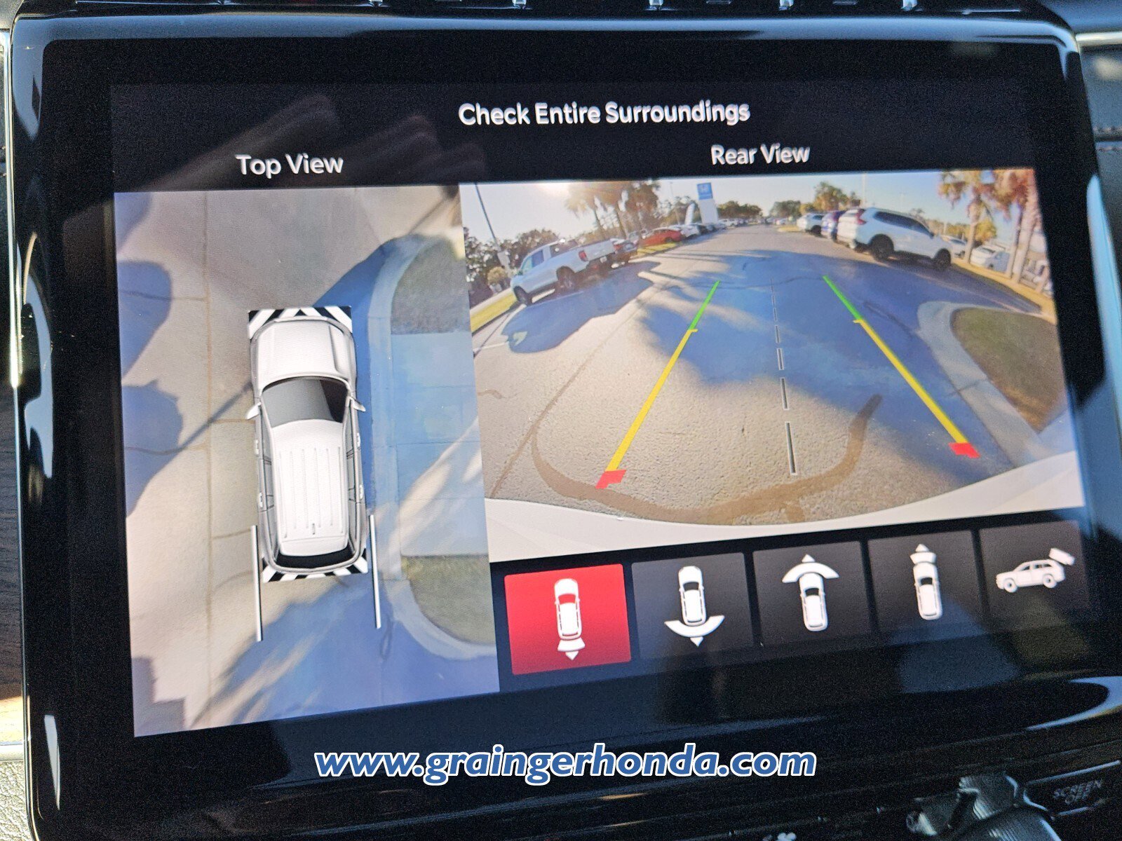 Used 2024 Jeep Grand Cherokee Summit w/ Luxury Tech Group V image 16