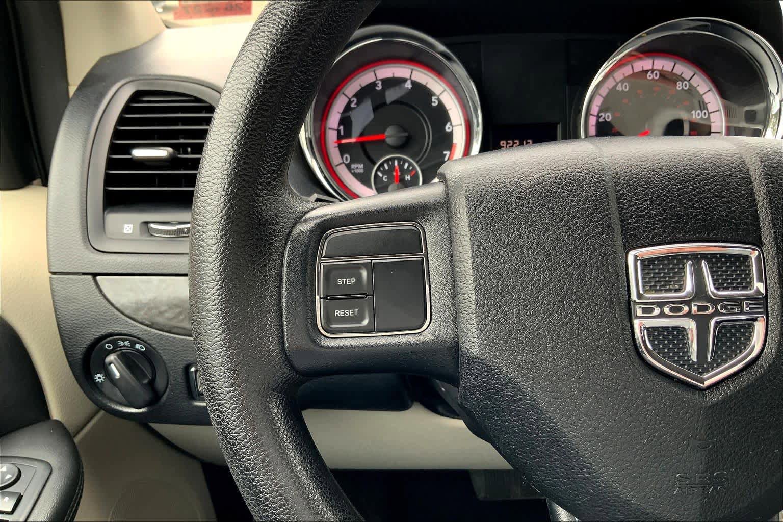 Used 2014 Dodge Grand Caravan American Value Package image 24