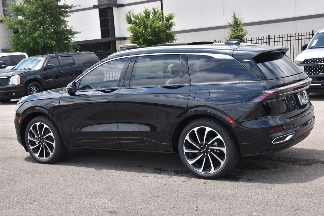 New 2026 Lincoln Nautilus Black Label AWD/4WD image 17