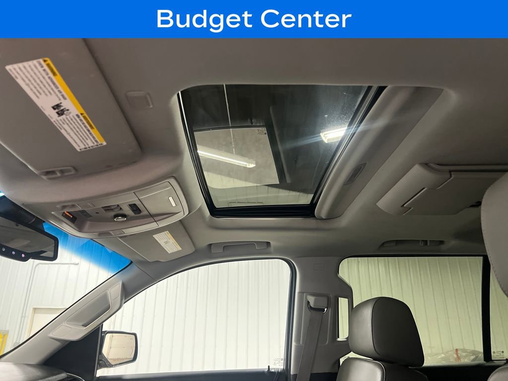 Used 2015 Chevrolet Suburban LT w/ Luxury Package AWD/4WD image 27