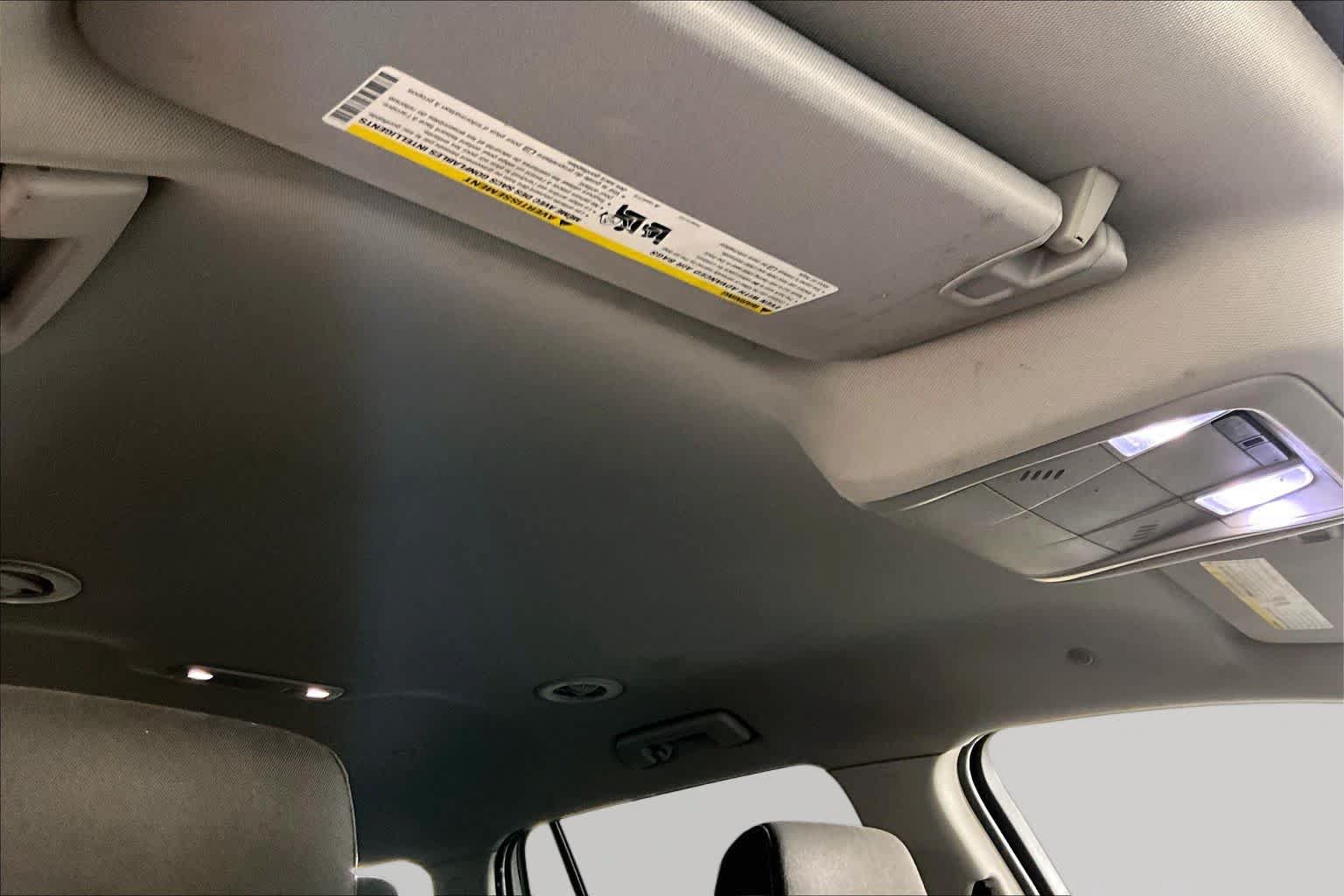 Used 2019 GMC Acadia SLE FWD image 14