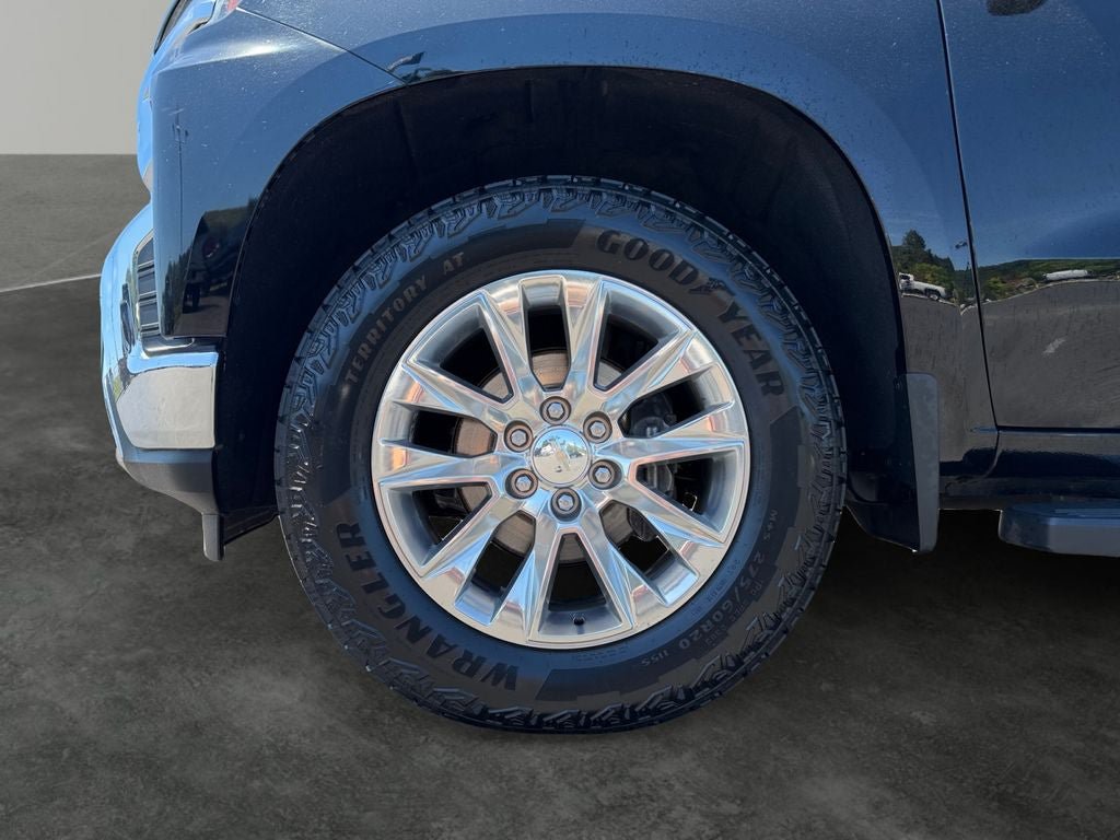 Used 2019 Chevrolet Silverado 1500 LTZ w/ LTZ Premium Package AWD/4WD image 4