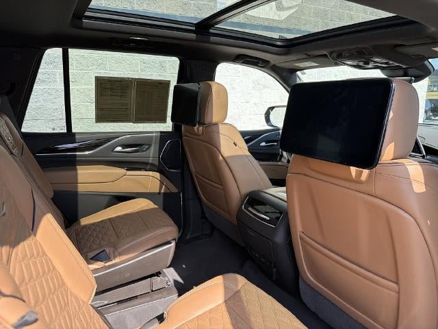 Certified 2023 Cadillac Escalade Premium Luxury w/ LPO, Radiant Package AWD/4WD image 18
