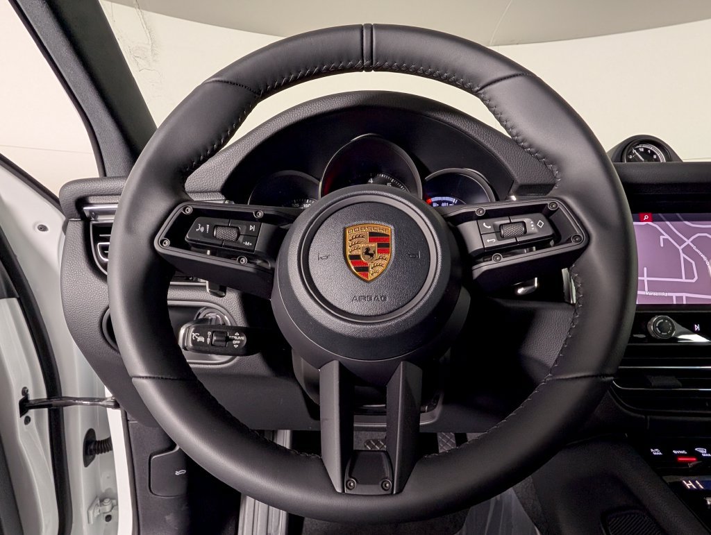 New 2026 Porsche Macan AWD/4WD image 36