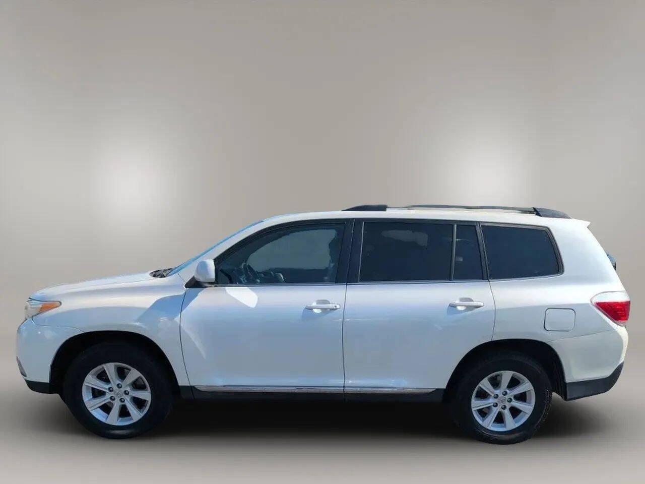 Used 2013 Toyota Highlander SE AWD/4WD image 4