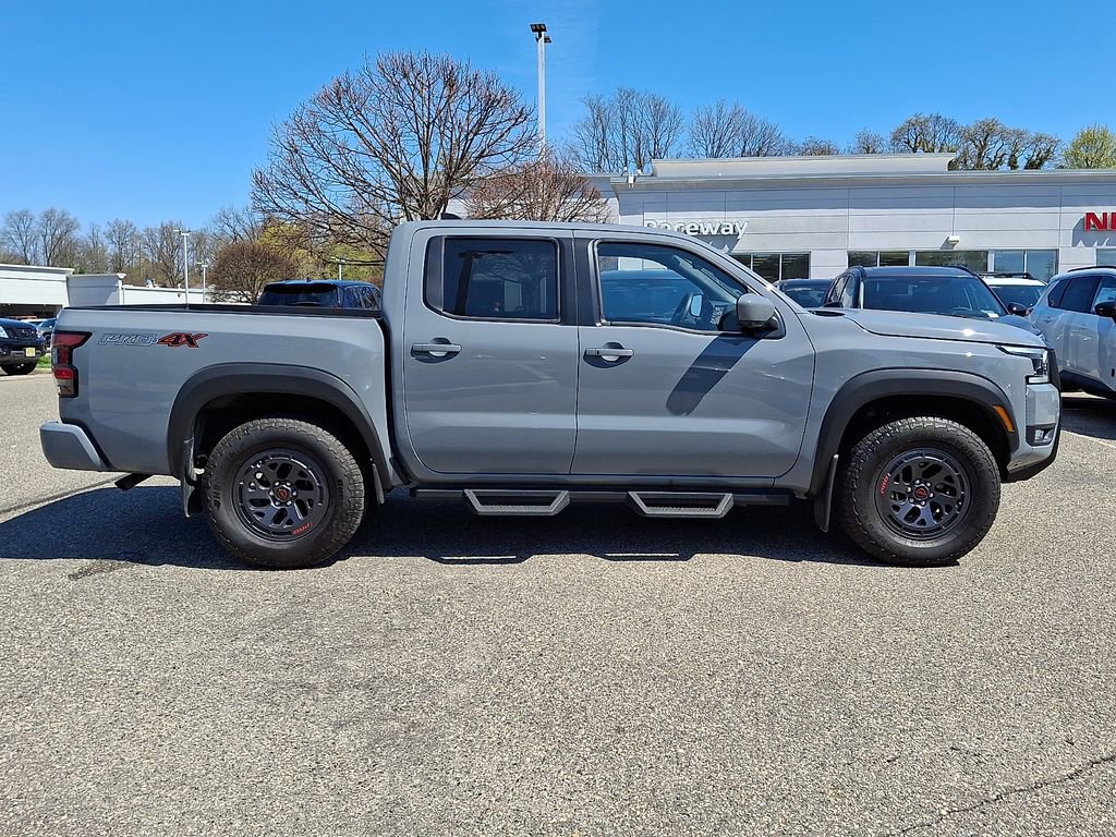 Used 2025 Nissan Frontier PRO-4X w/ Pro Premium Package image 9