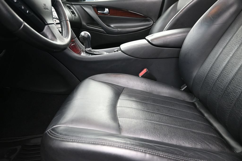 Used 2017 INFINITI QX50 AWD w/ Premium Plus Package image 13